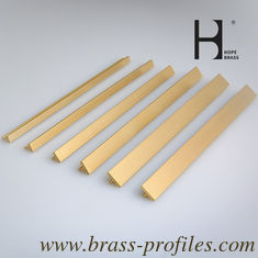 Chine Barre de tee en laiton réglable d'épaisseur pour des applications polyvalentes fournisseur