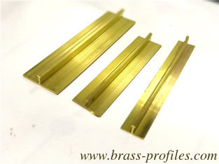Chine Polissage de la fente en cuivre T cadre en laiton poli et extrudé forme T fournisseur