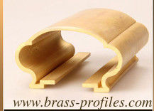 Chine CuZn39Pb3 Manche de rail de cuivre Balustrade cadre Escalier de cuivre fournisseur