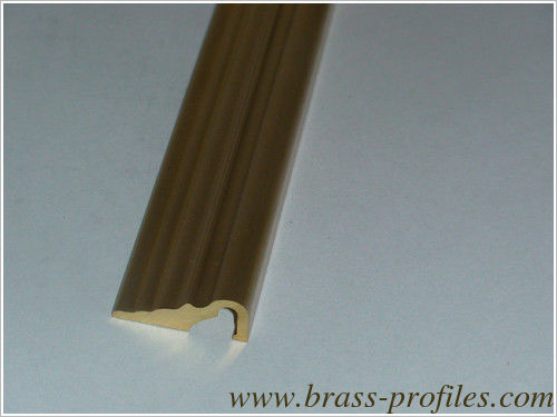 Matériau de cuivre décoratif L Groove Stair Nosing dans les profils en laiton fournisseur