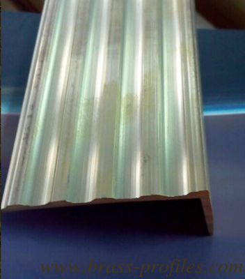 Planches d'escalier pour plancher antidérapant en cuivre extrudé fournisseur