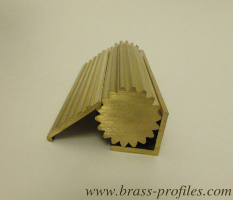 Barre en laiton d'extrusion à haute densité / Barre en alliage de cuivre extrudé fournisseur
