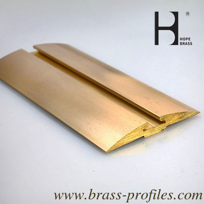 Série d'extrusion de cuivre brillant de cuivre en laiton pour les cadres de portes et fenêtres fournisseur