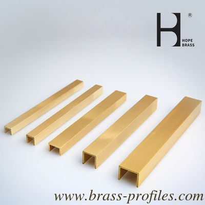 Profiles d'extrusion de canaux en laiton en forme de U fournisseur