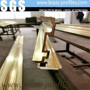 Profil d'extrusion en cuivre Profil en laiton ancien Profil en laiton décoratif fournisseur