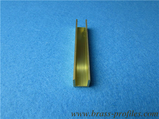 25 mm*15 mm C3800 alliage de cuivre en forme U et canal U d'extrusion en laiton fournisseur