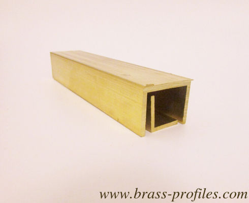 Forme de section en U en laiton pour porte ou fenêtre fournisseur