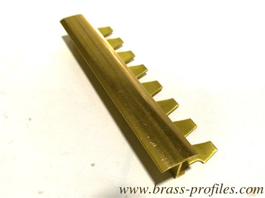 Bandes d'escalier antidérapantes en laiton polonais extrudant bandes de cuivre pour plancher fournisseur