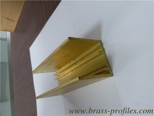 C2680, C2801 Extrusion en laiton Extrusion en laiton pour profilé de fenêtre et de porte fournisseur