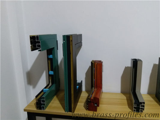 C2680, C2801 Extrusion en laiton Extrusion en laiton pour profilé de fenêtre et de porte fournisseur