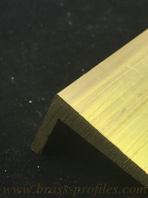 Profil de porte en forme de L en laiton solide durable fournisseur