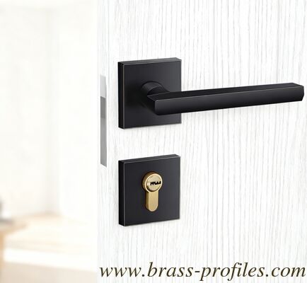 Fermeture en cuivre en laiton forgé solide avec un noyau de verrouillage de qualité A adapté aux portes en bois et en métal et à plusieurs options de verrouillage en mortier fournisseur