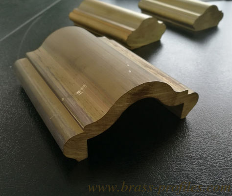 Étapes en laiton chinois, rampes, profils d'extrusion en laiton fournisseur fournisseur