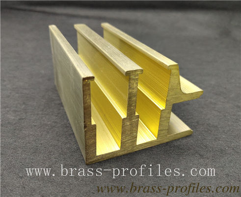 Profiles d'extrusion de cuivre en alliage de cuivre Matériaux de cuivre pour la décoration fournisseur